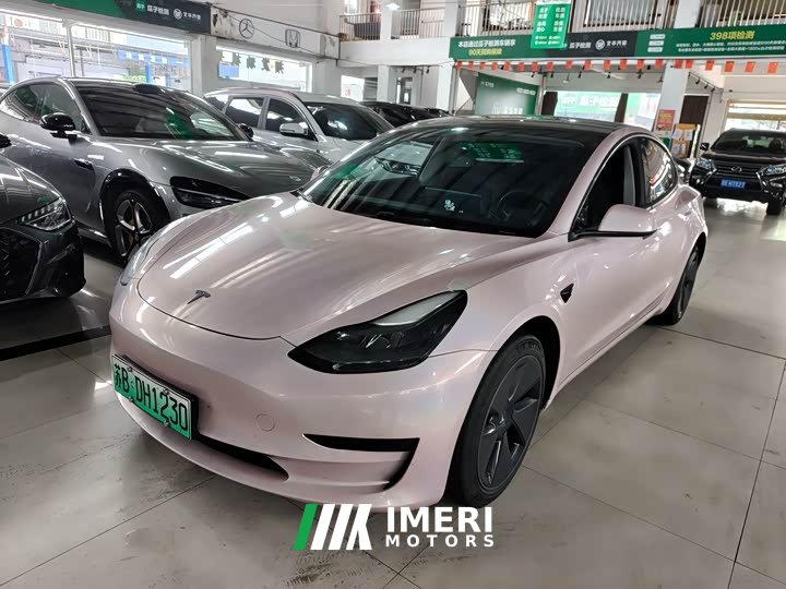 Tesla Model 3 rear-wheel drive version - автомобиль из Китая