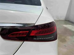 Mercedes-Benz E-Class New Energy 2022 E 350 e L plug-in hybrid sedan - фото 16