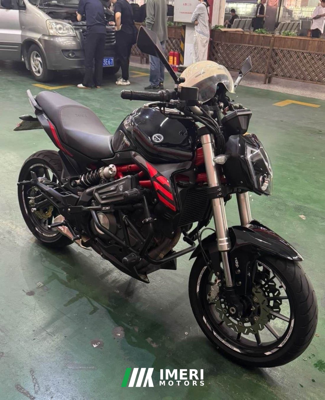 Benelli TNT 300 / BN 302S - мотоцикл из Китая