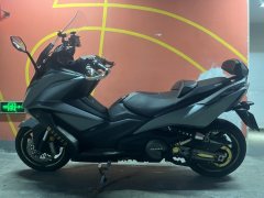KYMCO AK550 - фото 4