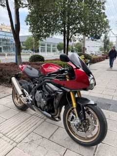 Triumph Speed Triple 1200 RR - фото 1