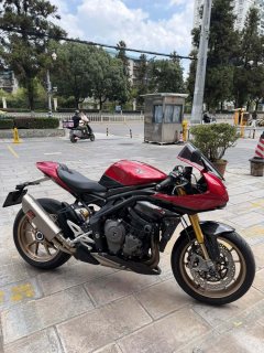 Triumph Speed Triple 1200 RR - фото 2