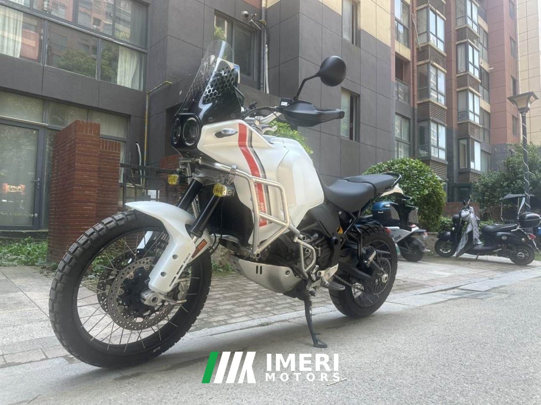 Ducati Desert X 950 cc - мотоцикл из Китая