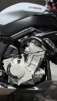 CFMOTO 675NK - фото 4