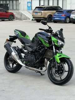Kawasaki Z400 - фото 1