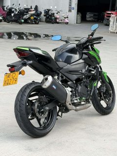 Kawasaki Z400 - фото 3