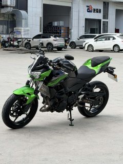 Kawasaki Z400 - фото 4