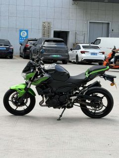 Kawasaki Z400 - фото 5