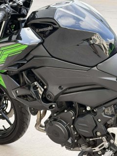 Kawasaki Z400 - фото 8