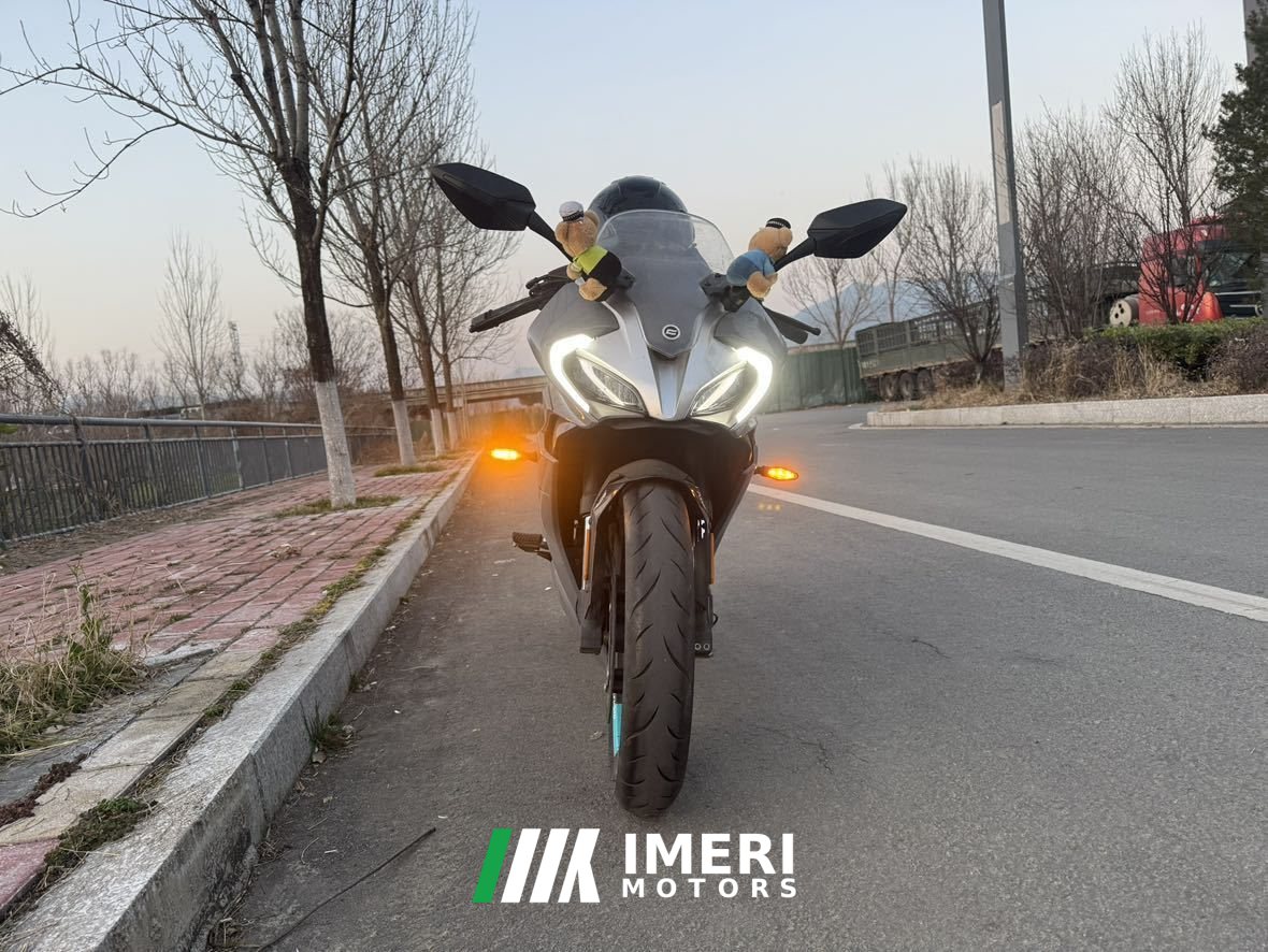 2022 CFMOTO 250SR