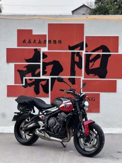 Triumph Trident 660 - фото 1