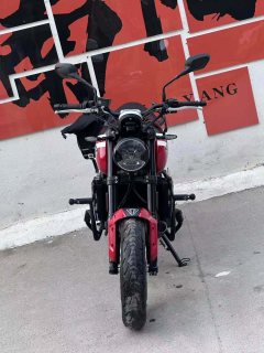 Triumph Trident 660 - фото 2