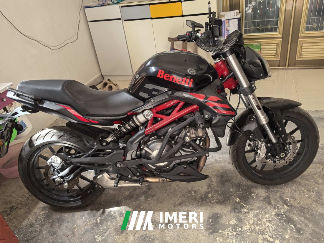 Benelli TNT 300 / BN 302S - мотоцикл из Китая