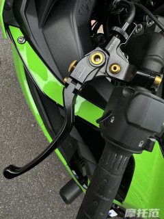 Kawasaki ZX-4R 400 cc - фото 3