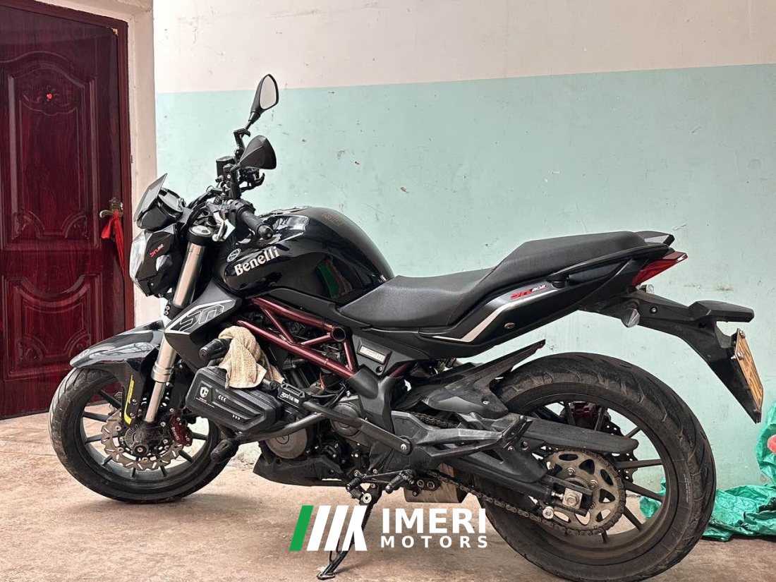 Benelli TNT 300 / BN 302S - мотоцикл из Китая