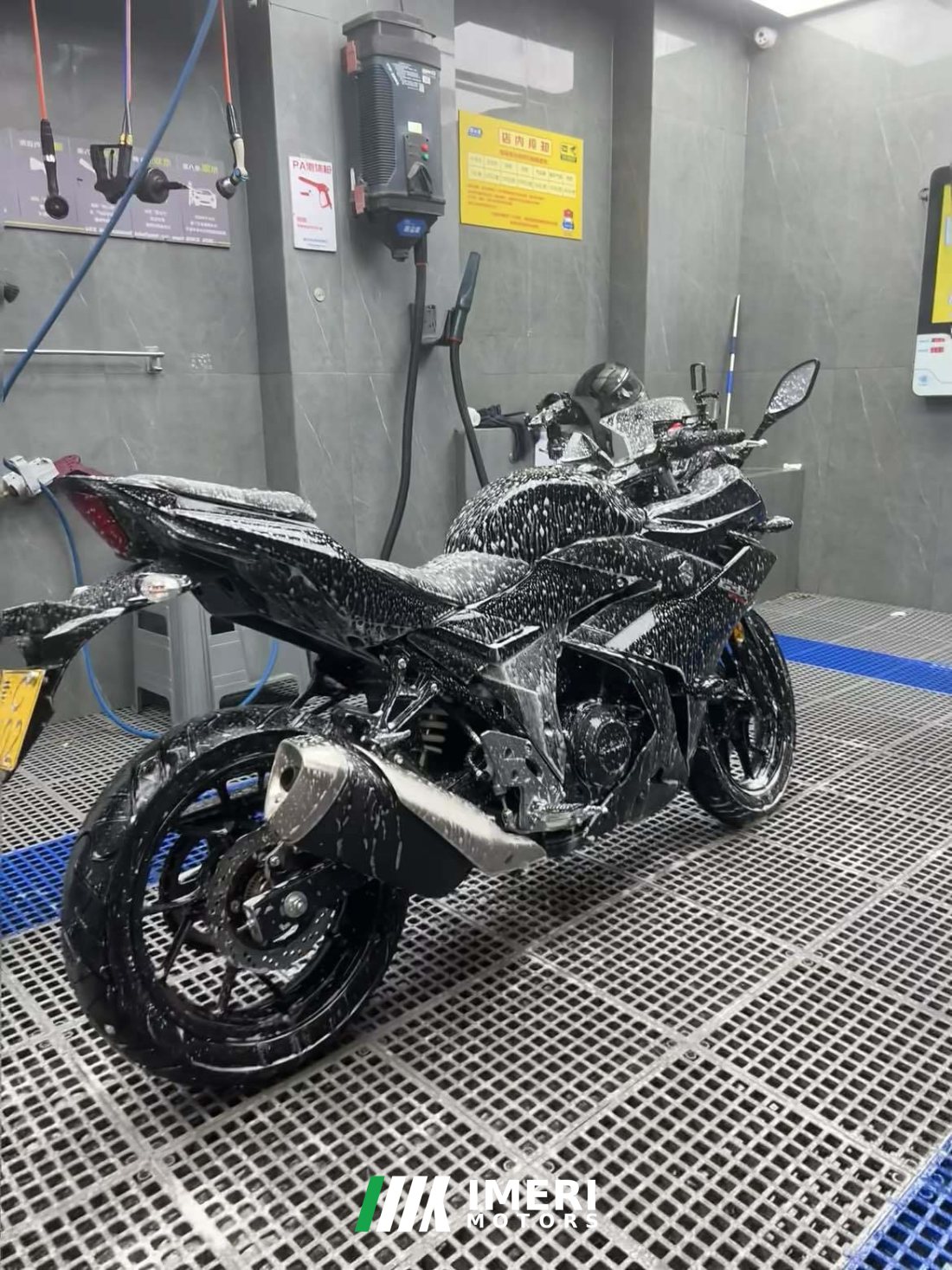 Suzuki GSR 250 248 cc - мотоцикл из Китая