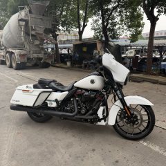 Harley-Davidson Street Glide 1923 cc - фото 1