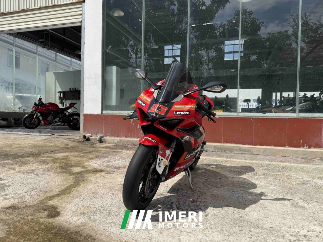 Ducati Panigale V4 1100 cc - мотоцикл из Китая