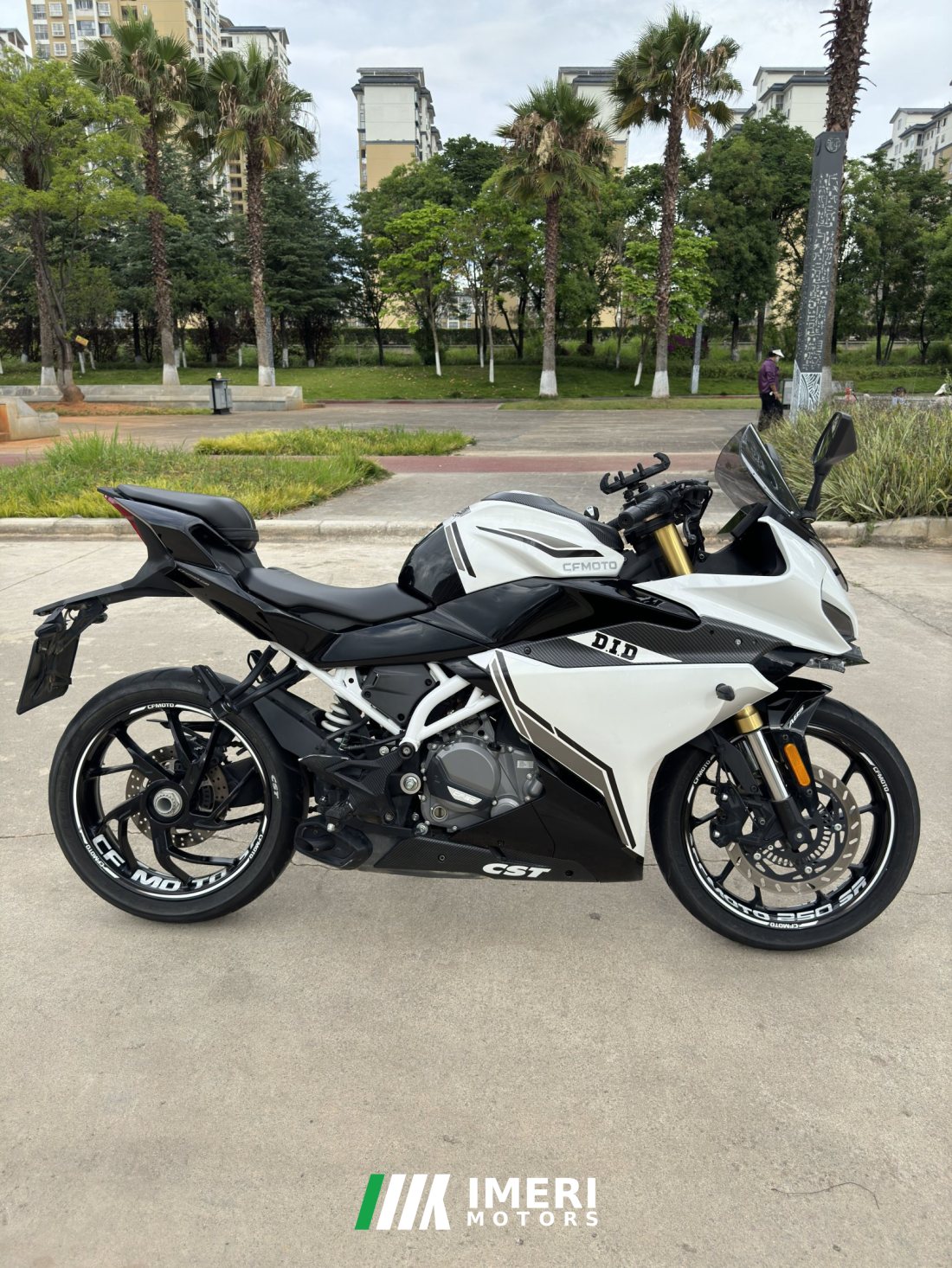 CFMOTO 250SR - мотоцикл из Китая