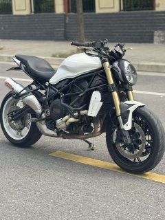 Benelli 752S 750 cc - фото 1