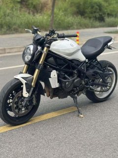 Benelli 752S 750 cc - фото 3