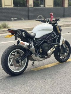 Benelli 752S 750 cc - фото 5