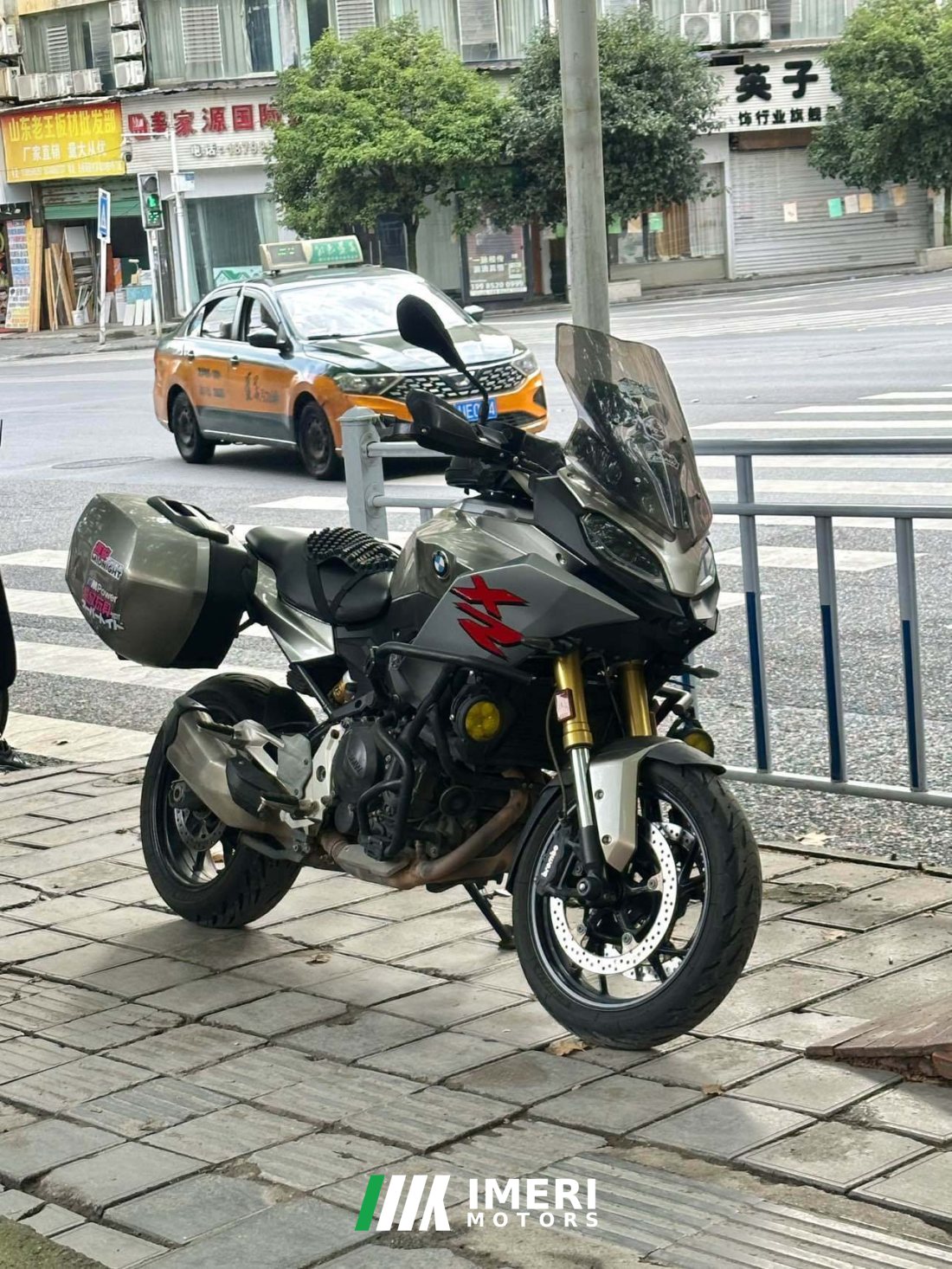 BMW F 900 XR - мотоцикл из Китая