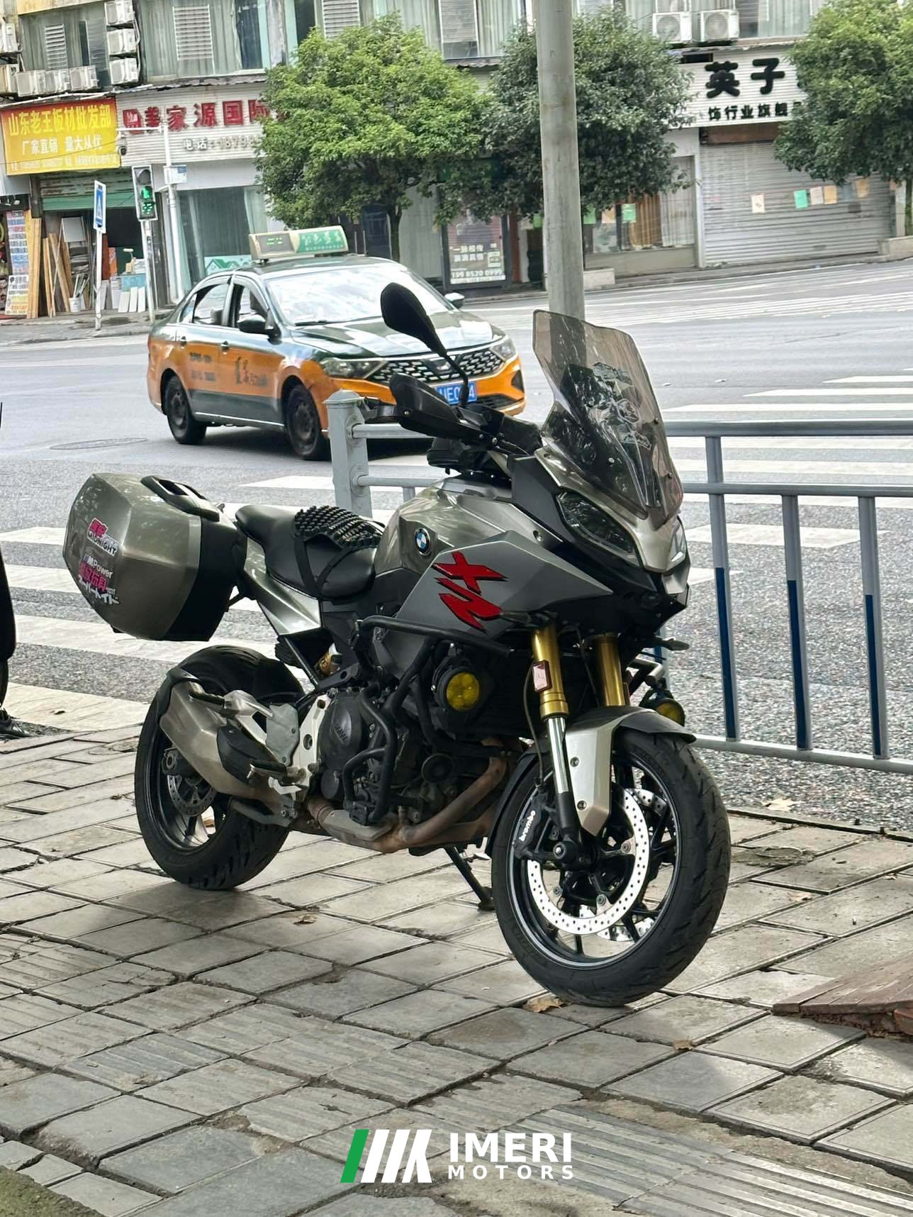 2021 BMW F 900 XR