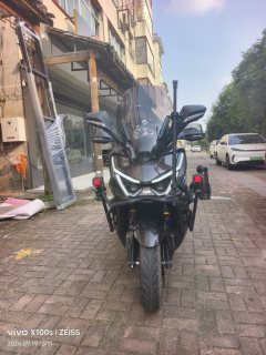 SYM Cruisym 400 - фото 1