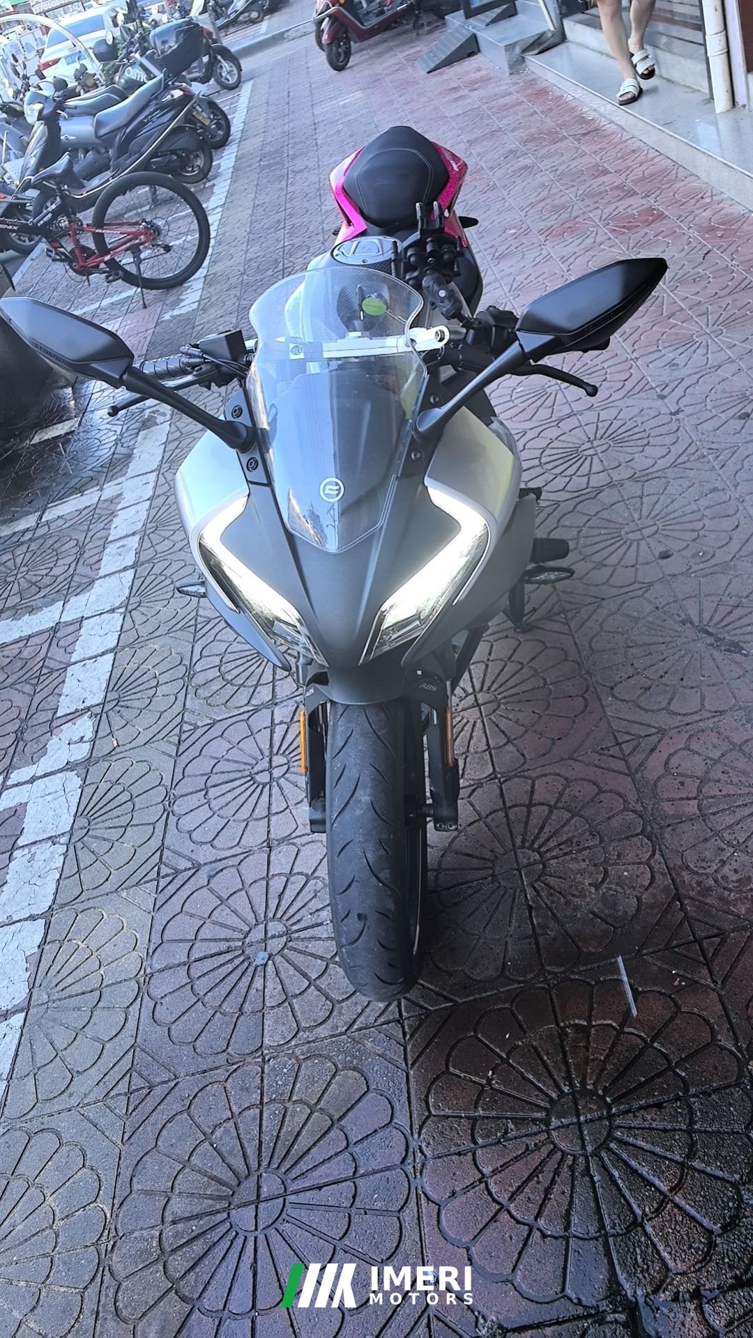 2023 CFMOTO 250SR