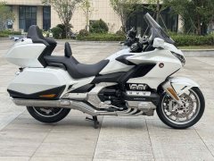 Honda Gold Wing GL1800 - фото 2