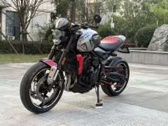 Triumph Trident 660 - фото 8