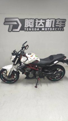 Benelli TNT 300 / BN 302S - фото 1