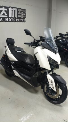 Yamaha XMAX 300 cc - фото 5