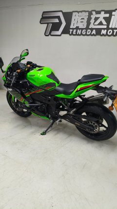 Kawasaki ZX-4R 400 cc - фото 6