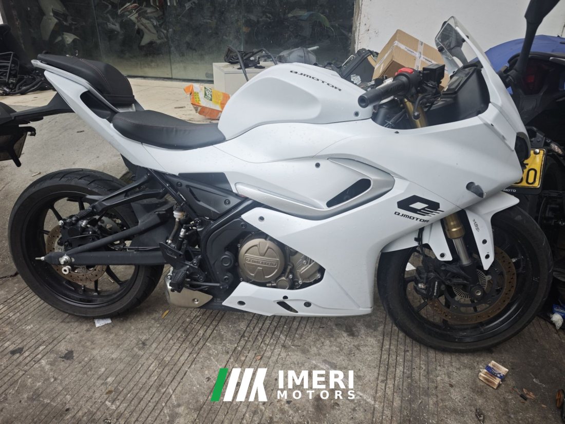 QJMOTOR SRK 250 - мотоцикл из Китая