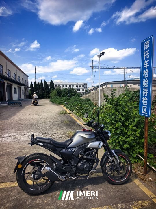 Sundiro Honda CBF190TR - мотоцикл из Китая