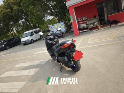 Yamaha XMAX 300 cc - мотоцикл из Китая