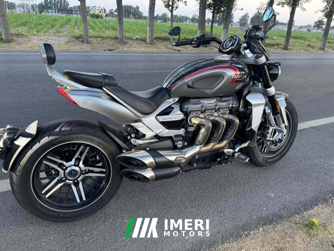 Triumph Rocket 3 2500 cc - мотоцикл из Китая