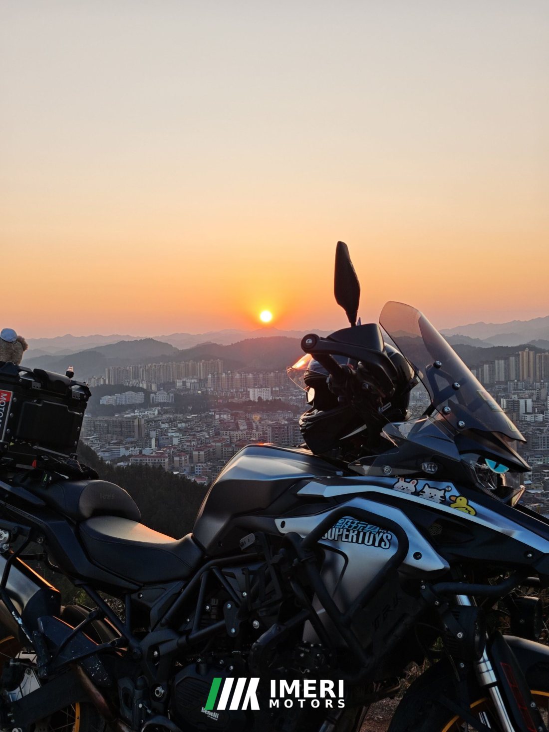 Benelli TRK552 550 cc - мотоцикл из Китая