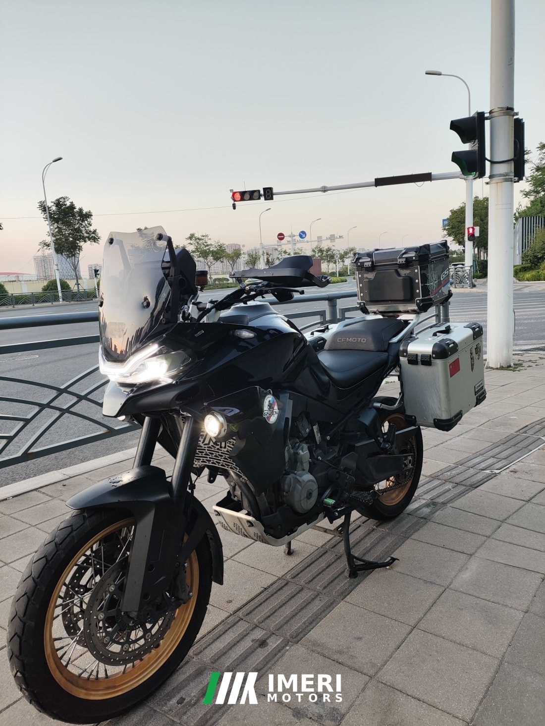CFMOTO 800MT - мотоцикл из Китая