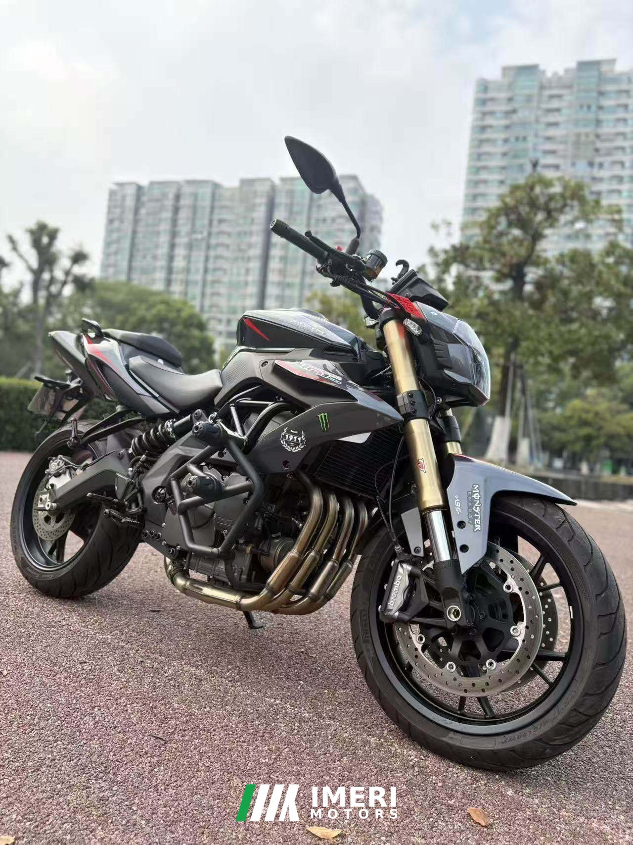 2024 Benelli TNT600i