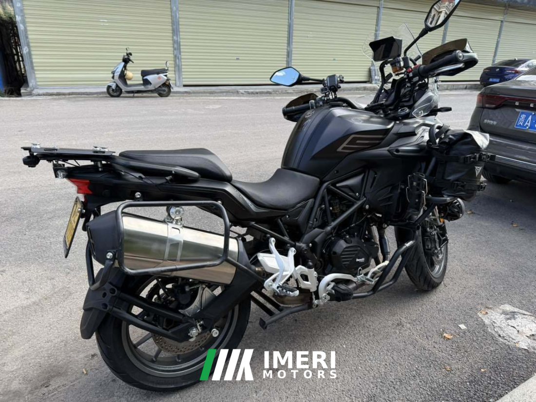 Benelli TRK552 550 cc - мотоцикл из Китая