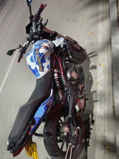 Benelli TNT 300 / BN 302S - фото 1