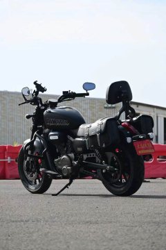 QJMOTOR Flash 300 - фото 6