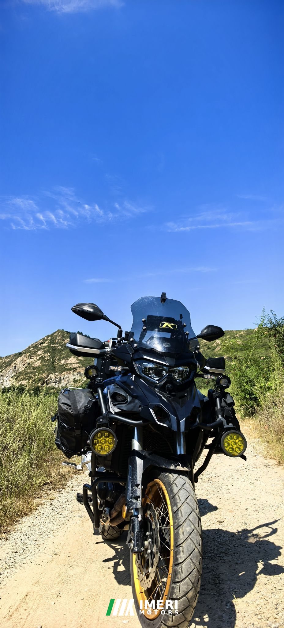 Benelli TRK552 550 cc - мотоцикл из Китая