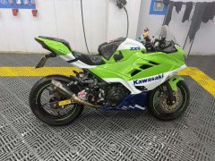Kawasaki Ninja 400 - фото 1
