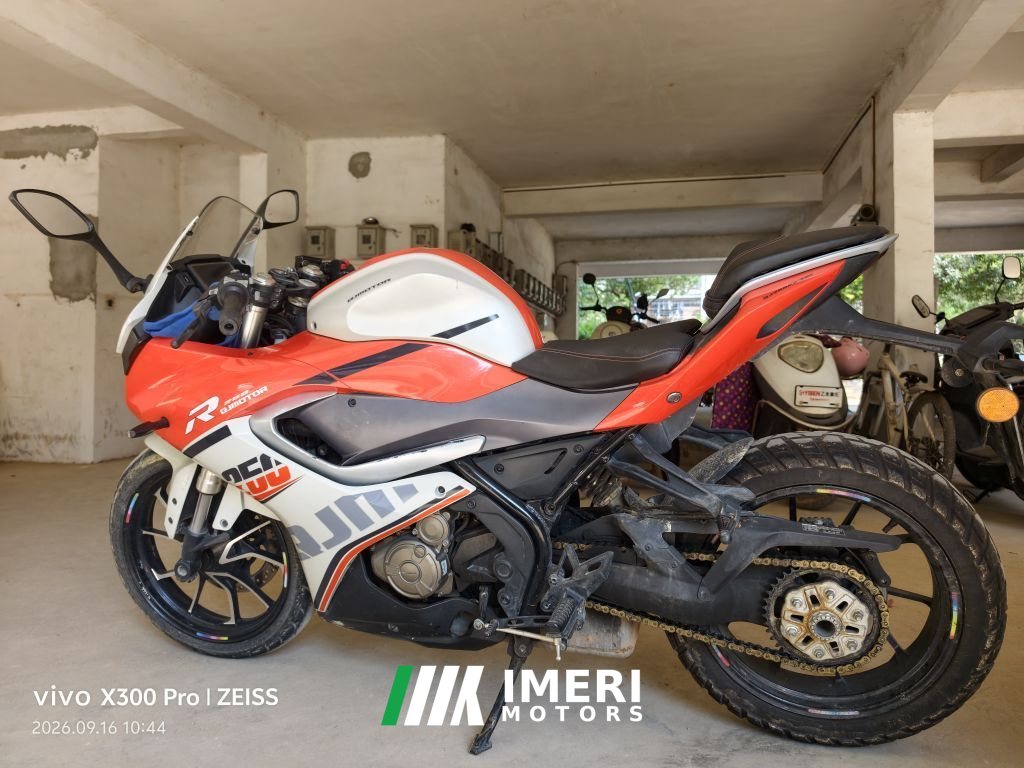 QJMOTOR SRK 250 - мотоцикл из Китая