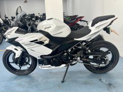 Kawasaki Ninja 400 - фото 6