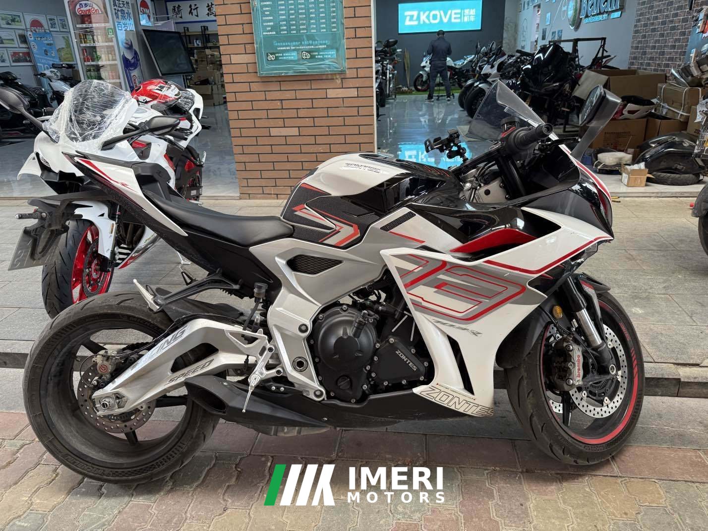 2024 Zontes 703RR 700 cc